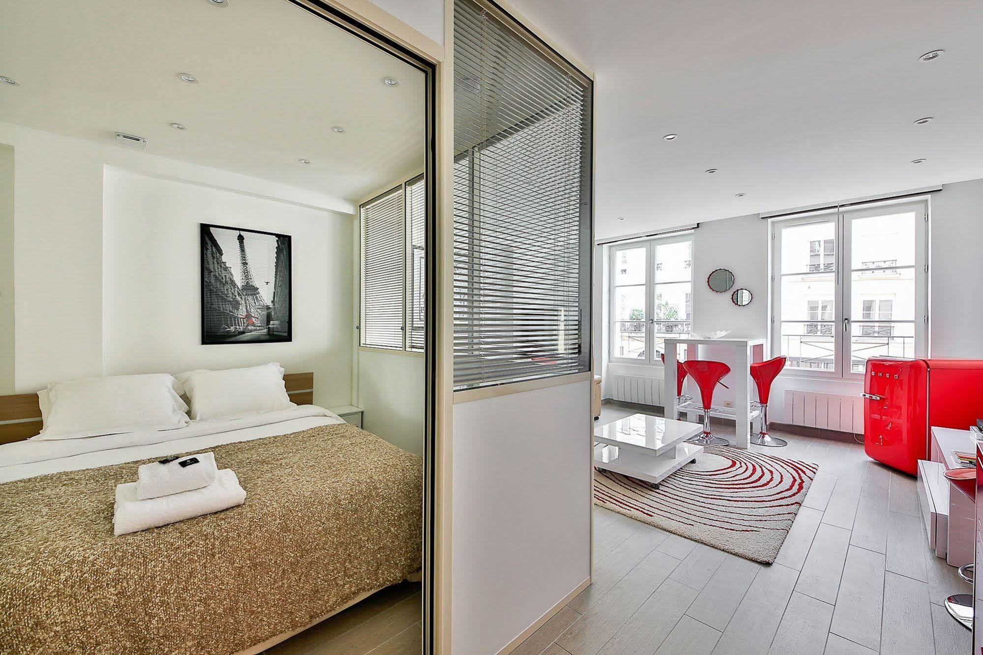 Appartement Livinparis - Luxury 2 Bedrooms Grands-boulevards I Parijs